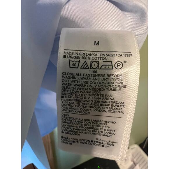 Banana Republic Slim Fit Light Blue Button Down Size Medium - Picture 4 of 5